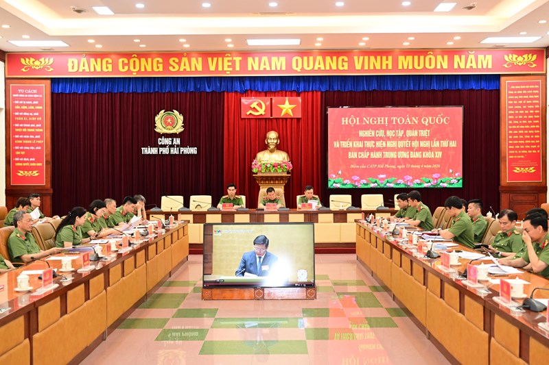Đảng bộ Công an thành phố: Tham dự Hội nghị trực tuyến toàn quốc nghiên cứu, học tập, quán triệt và triển khai thực hiện Nghị quyết Hội nghị Trung ương 2